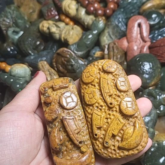 岫岩河磨玉（透闪石质玉）未镶嵌挂件