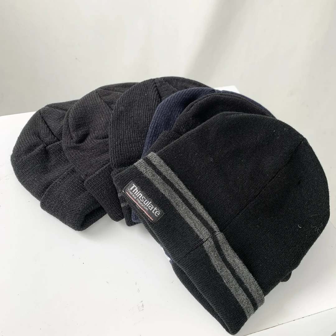 TH55Z  新**  秋冬男女款圆顶针织帽  （款式颜色随机发）