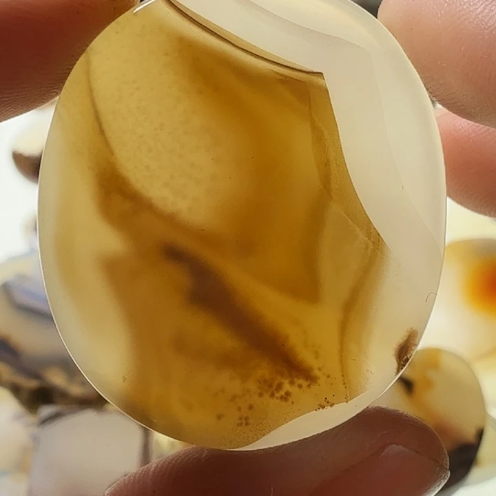 玛瑙/玉髓未镶嵌珠宝半成品