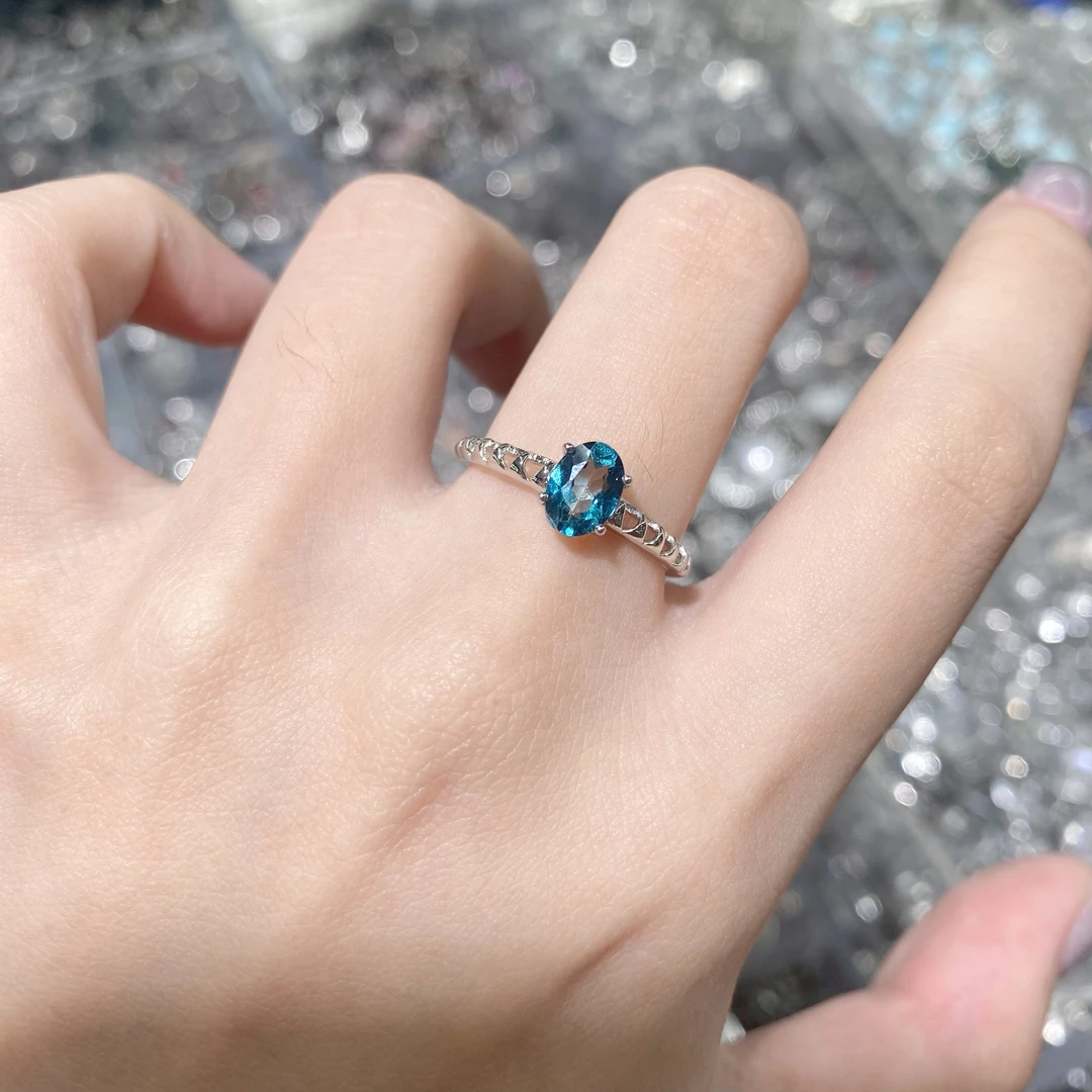 椭圆蓝托帕戒指-开口可调节