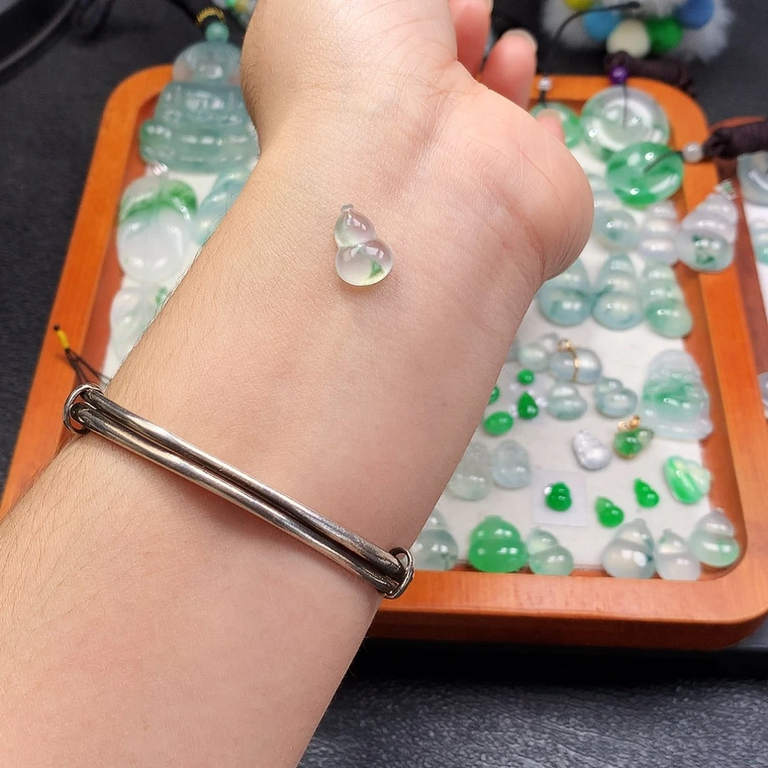 吊坠(不含链)未镶嵌翡翠葫芦