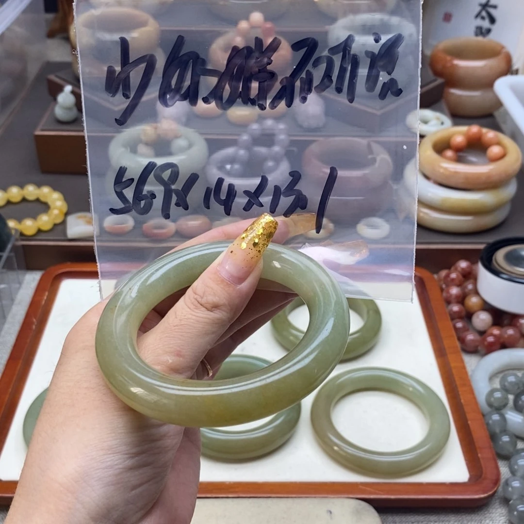 石英质玉手镯合金少****话