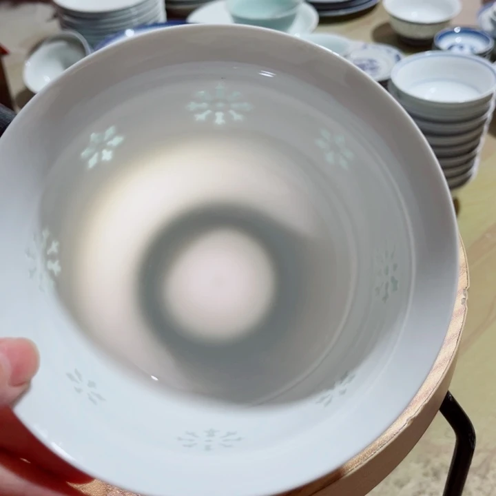 青花玲珑6寸面碗雪花雕刻