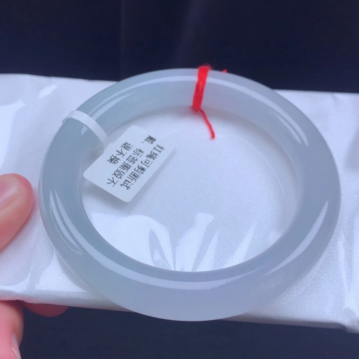翡翠手镯（圆镯）未镶嵌