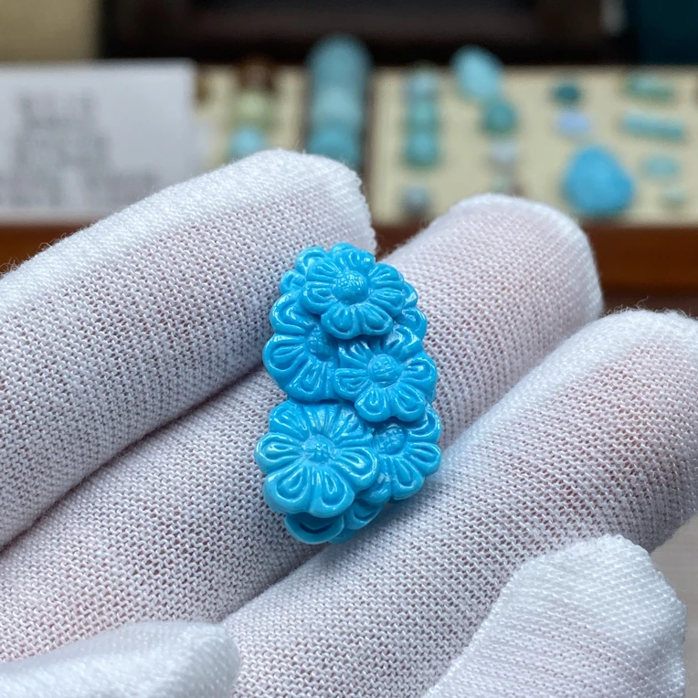 原矿绿松石暴力蓝雕刻小花花吊坠