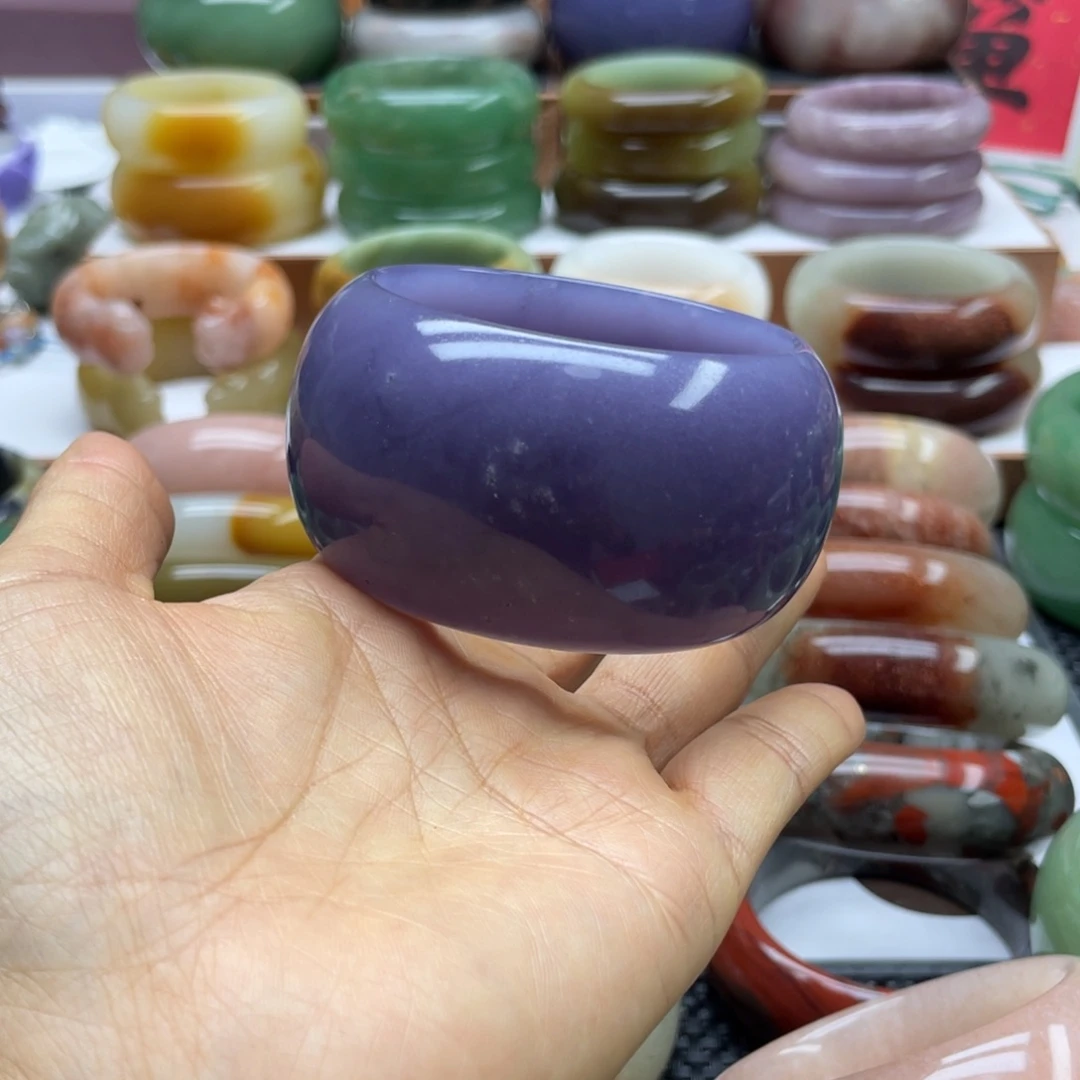 *****石英岩玉未镶嵌手镯