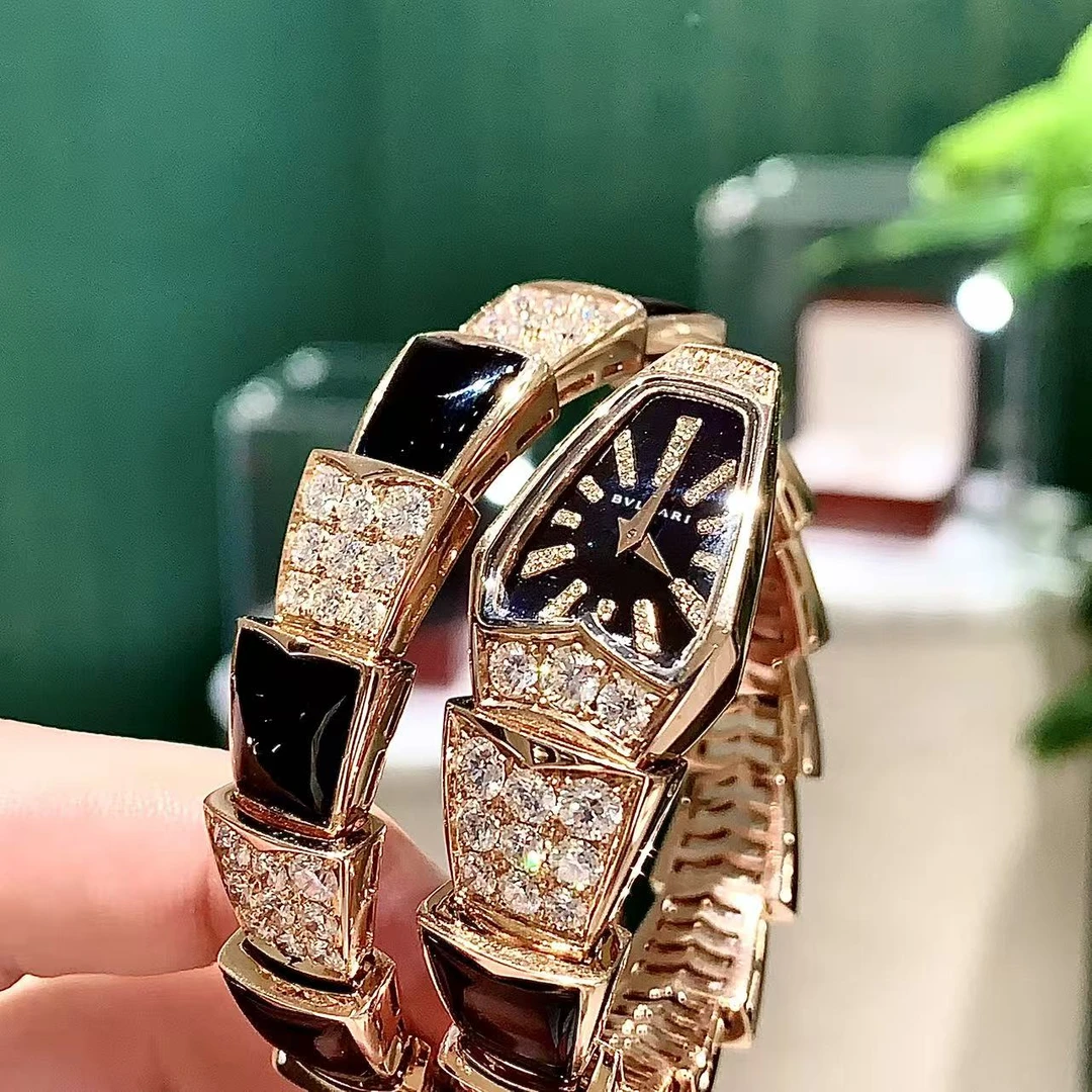 99新 BVLGARI/宝格丽 serpenti黑盘101790石英 26mm盒