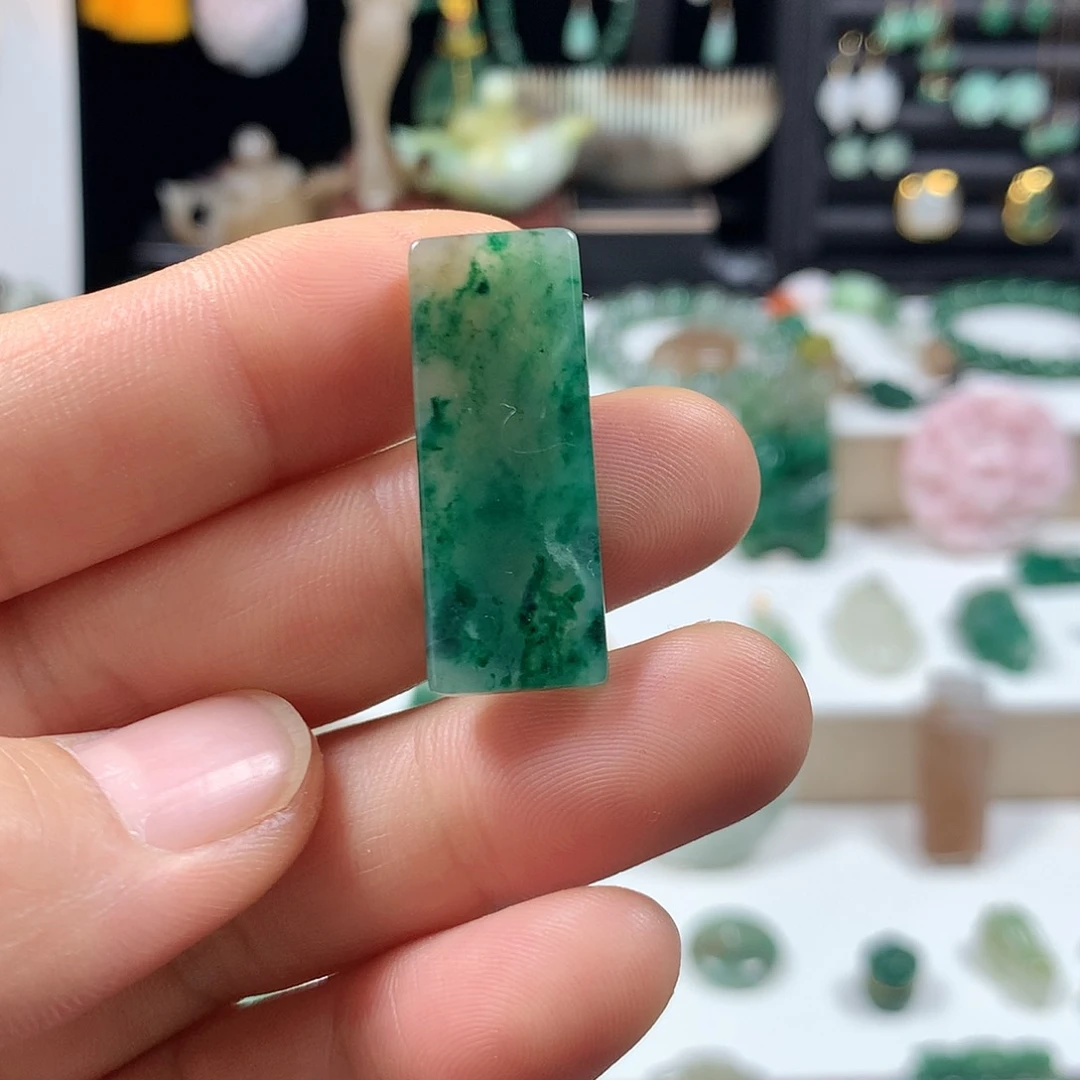 未镶嵌独山玉颈饰