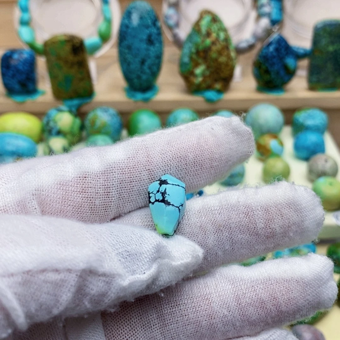 定制绿松石未镶嵌三通