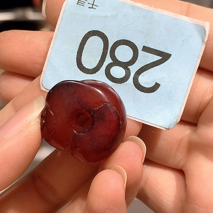 用***4和田玉未镶嵌把件