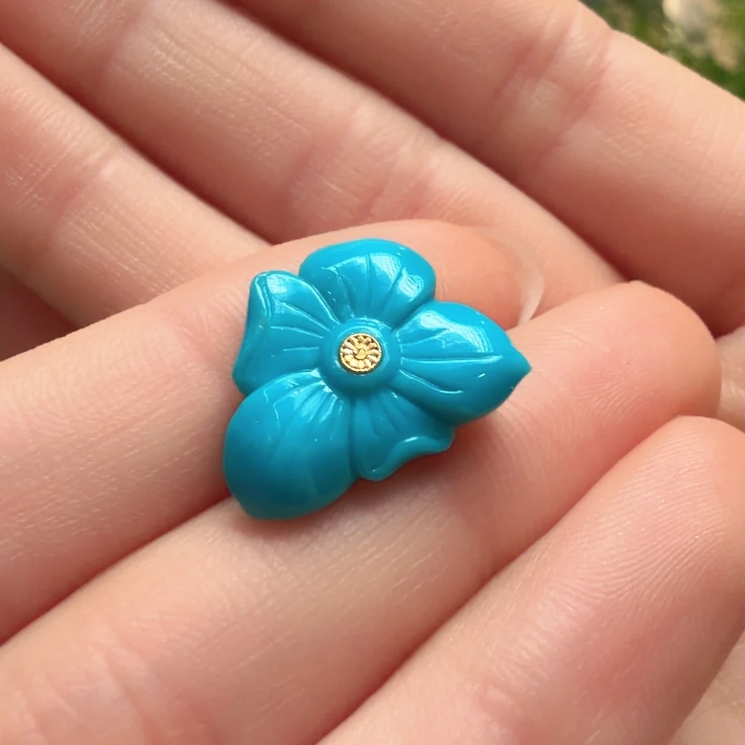 绿松石未镶嵌颈饰