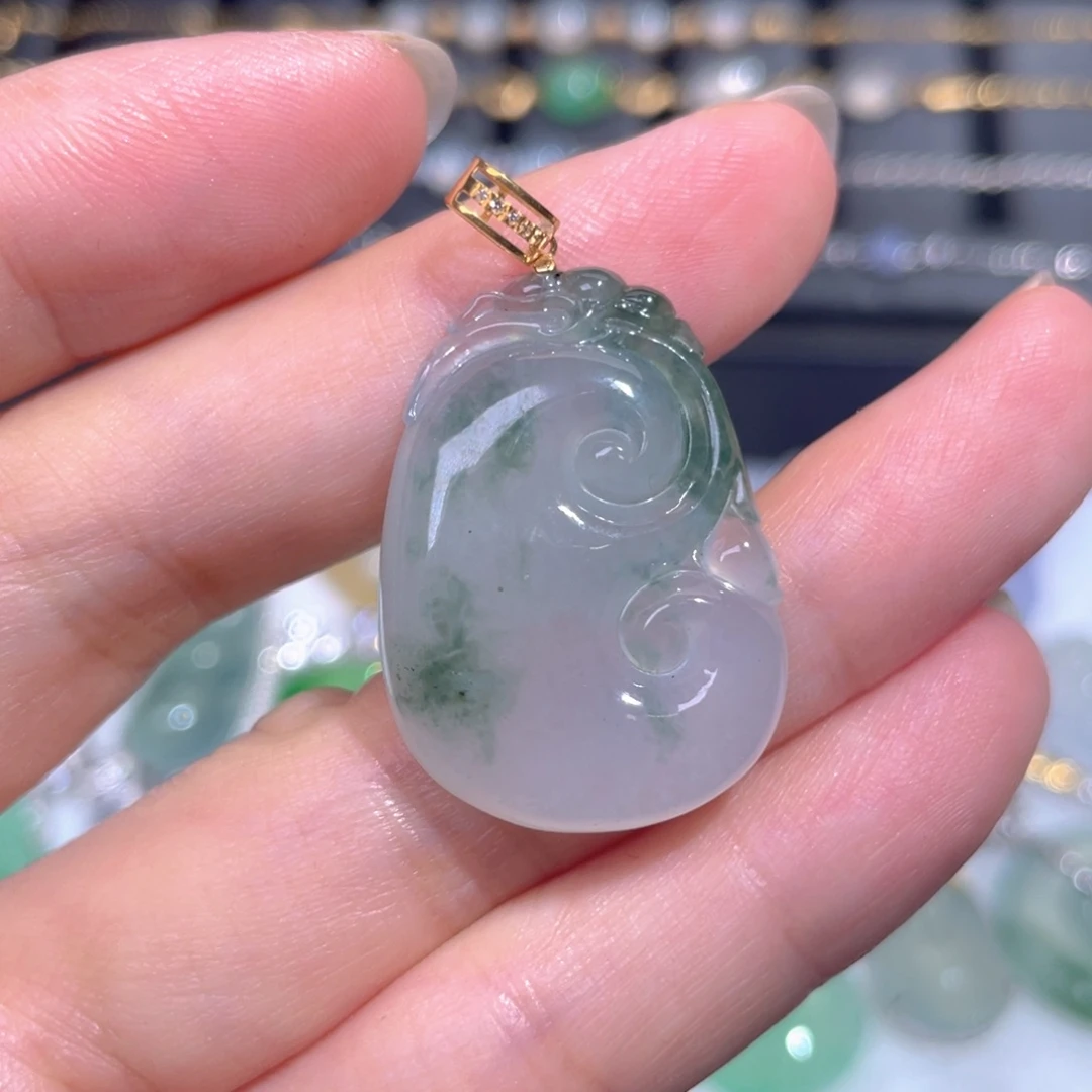 颈饰18K金镶嵌翡翠翡翠