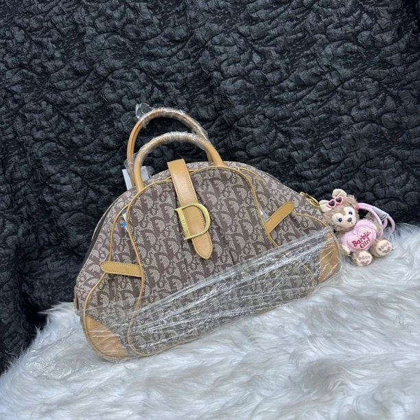 95新 DIOR/迪奥 迪奥卡其色保龄球中号手提包