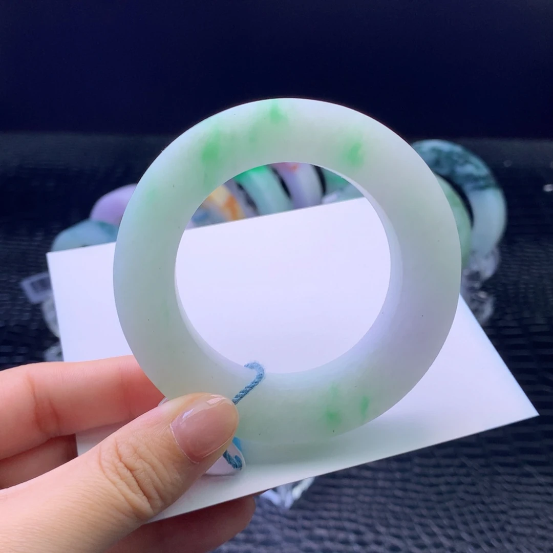 定制翡翠未镶嵌手镯