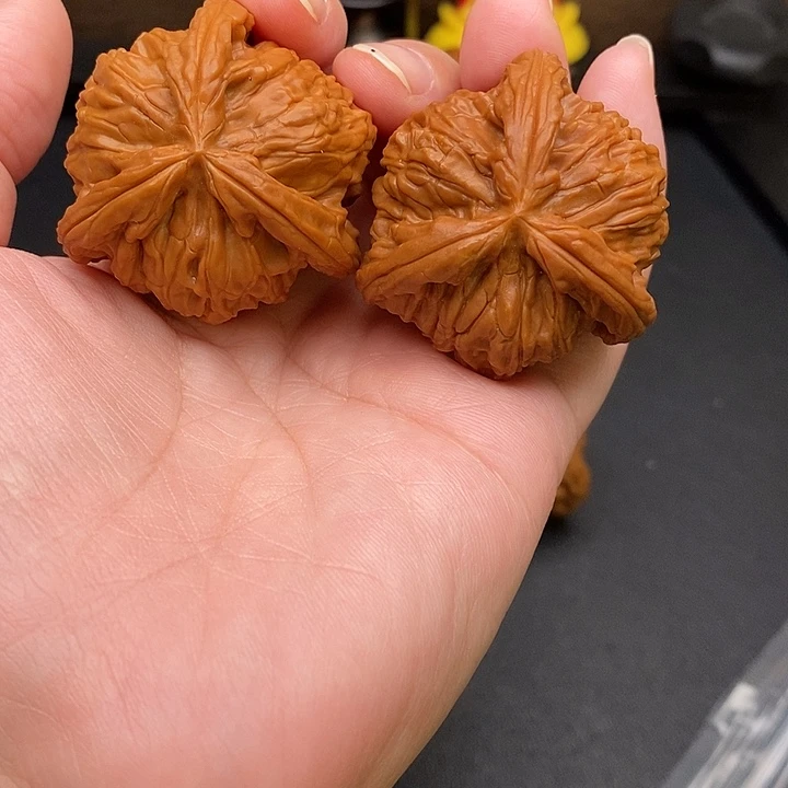 飛***文玩核桃把件白奔