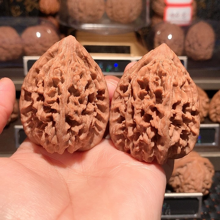 文玩核桃把件秦岭粗筋