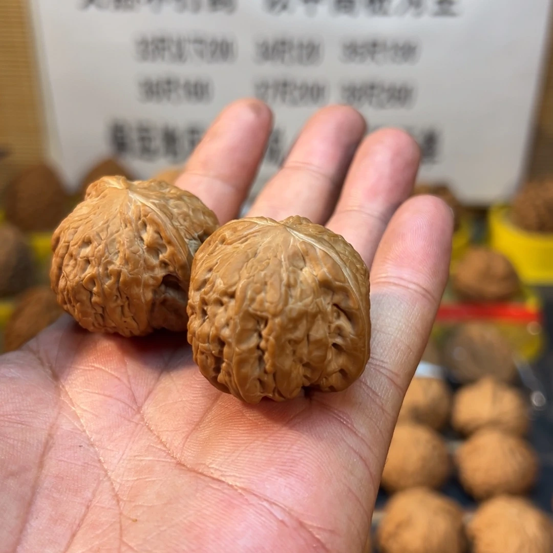 猪***志文玩核桃吊坠铁锤