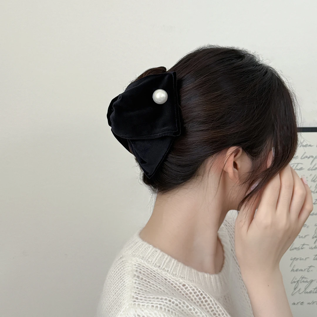 韩系复古珍珠丝绒贝壳抓夹女2025新款秋冬简约风轻奢后脑勺盘发夹
