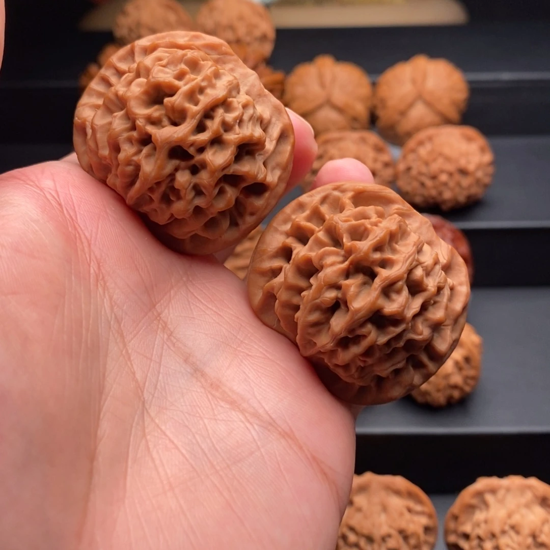 娶***也文玩核桃把件秦闷42++