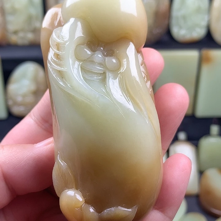 和田玉未镶嵌颈饰所***得