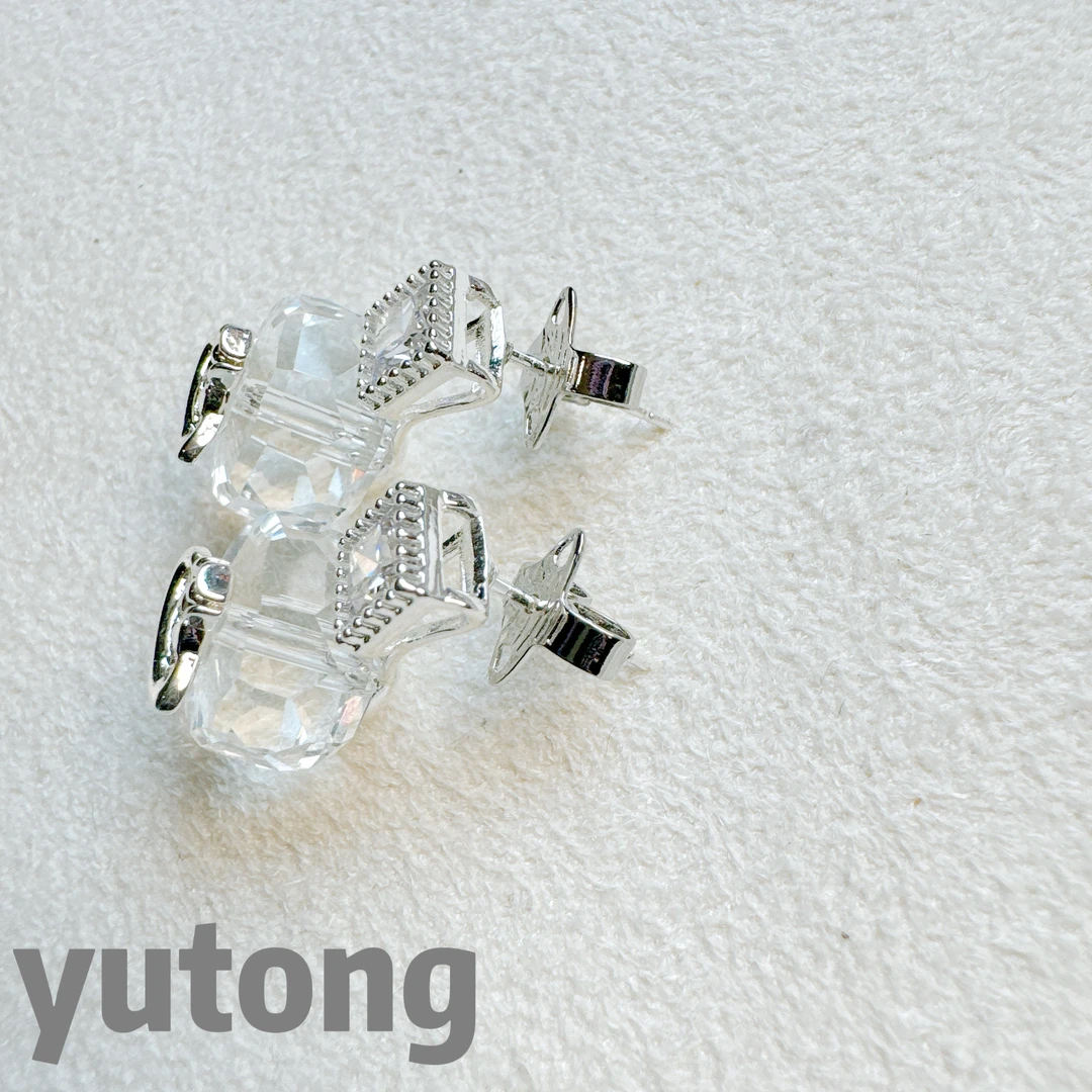 铜合金树脂耳饰 【雨桐轻奢饰品】设计款耳环YT02899