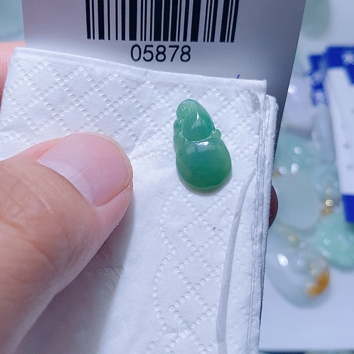 翡翠未镶嵌颈饰天光墟翡翠市场现金代购