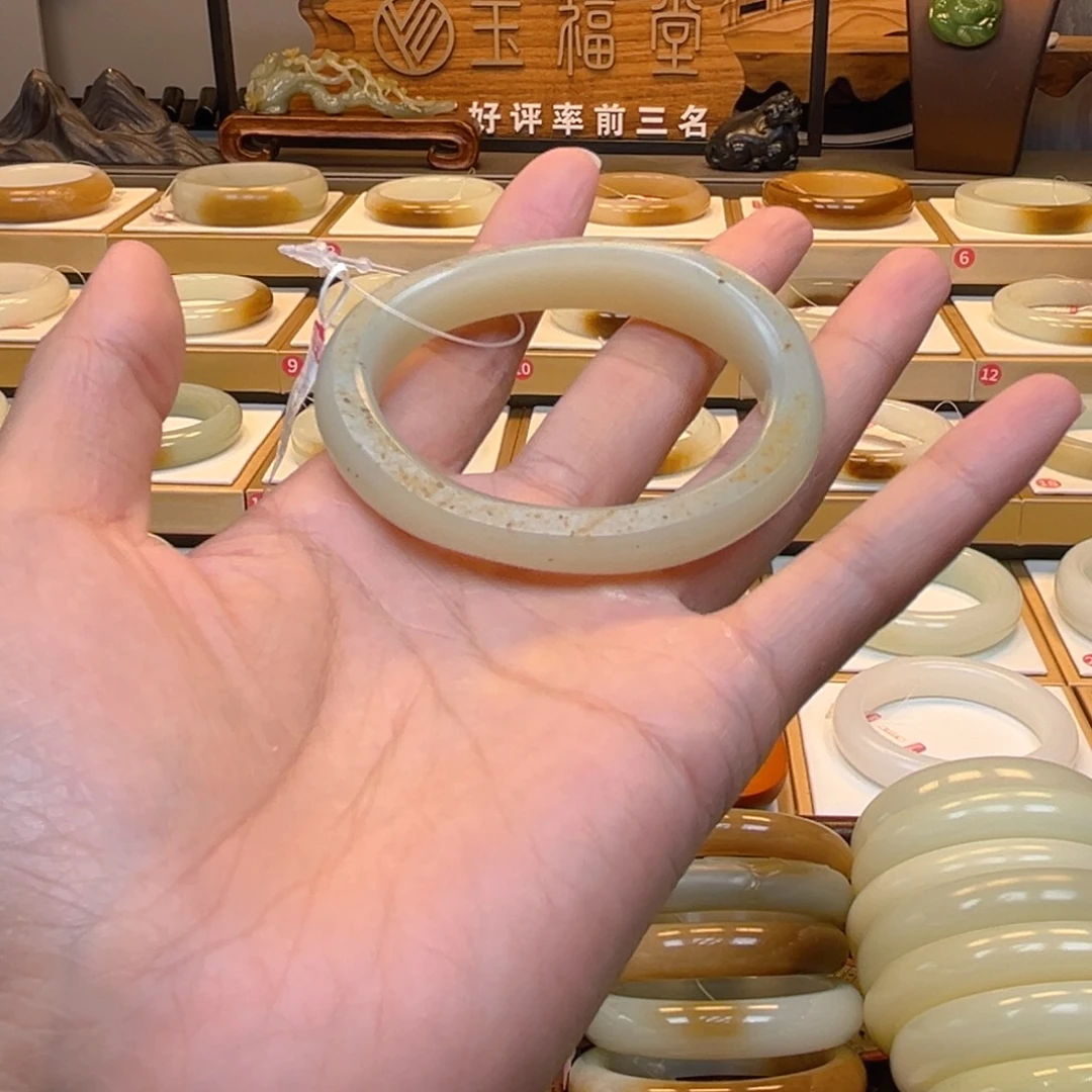 和田玉手镯未镶嵌9