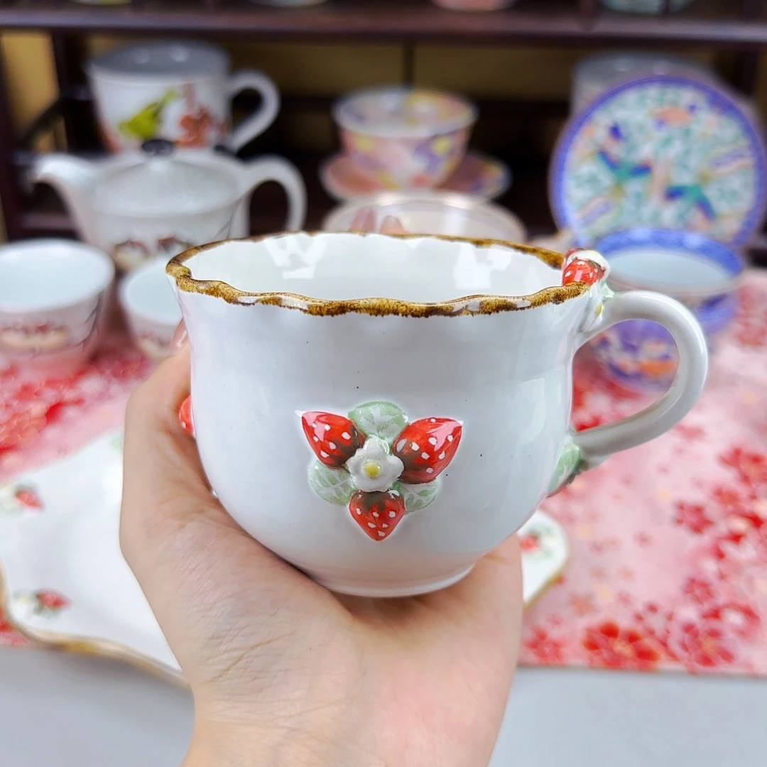 你家茶具瓷器真美！