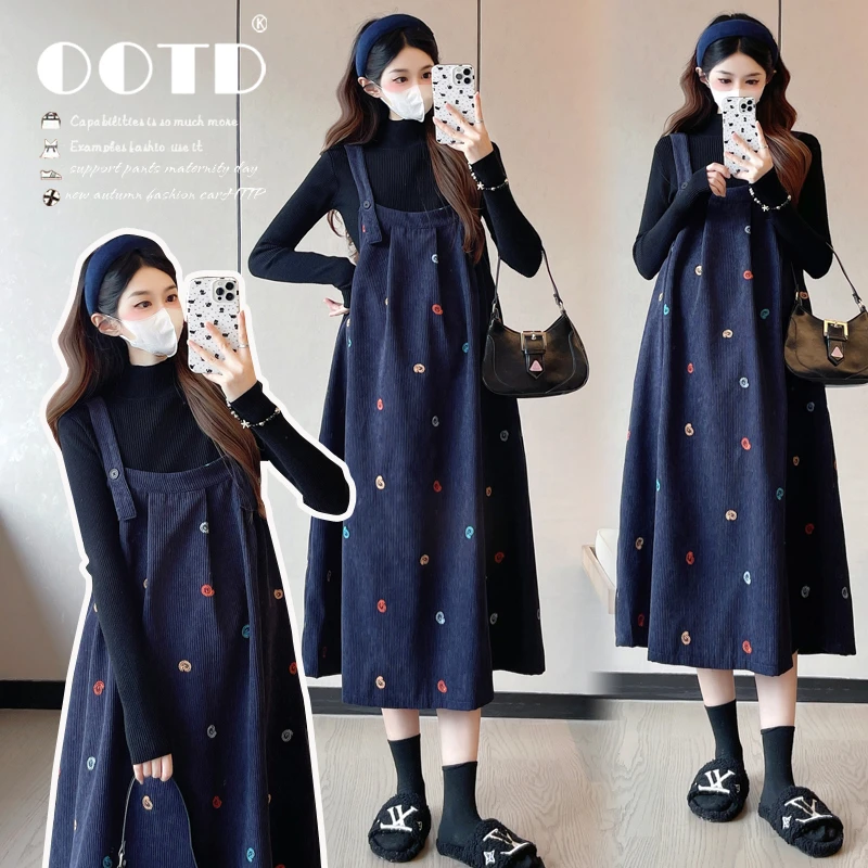 【苏遇婉】2025秋冬新款洋气孕妇装刺绣宽松大码背带裙+打底衫套装