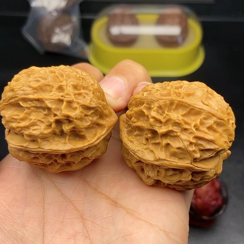 【闪购商品】把件文玩核桃40尺珊瑚绣球蟾