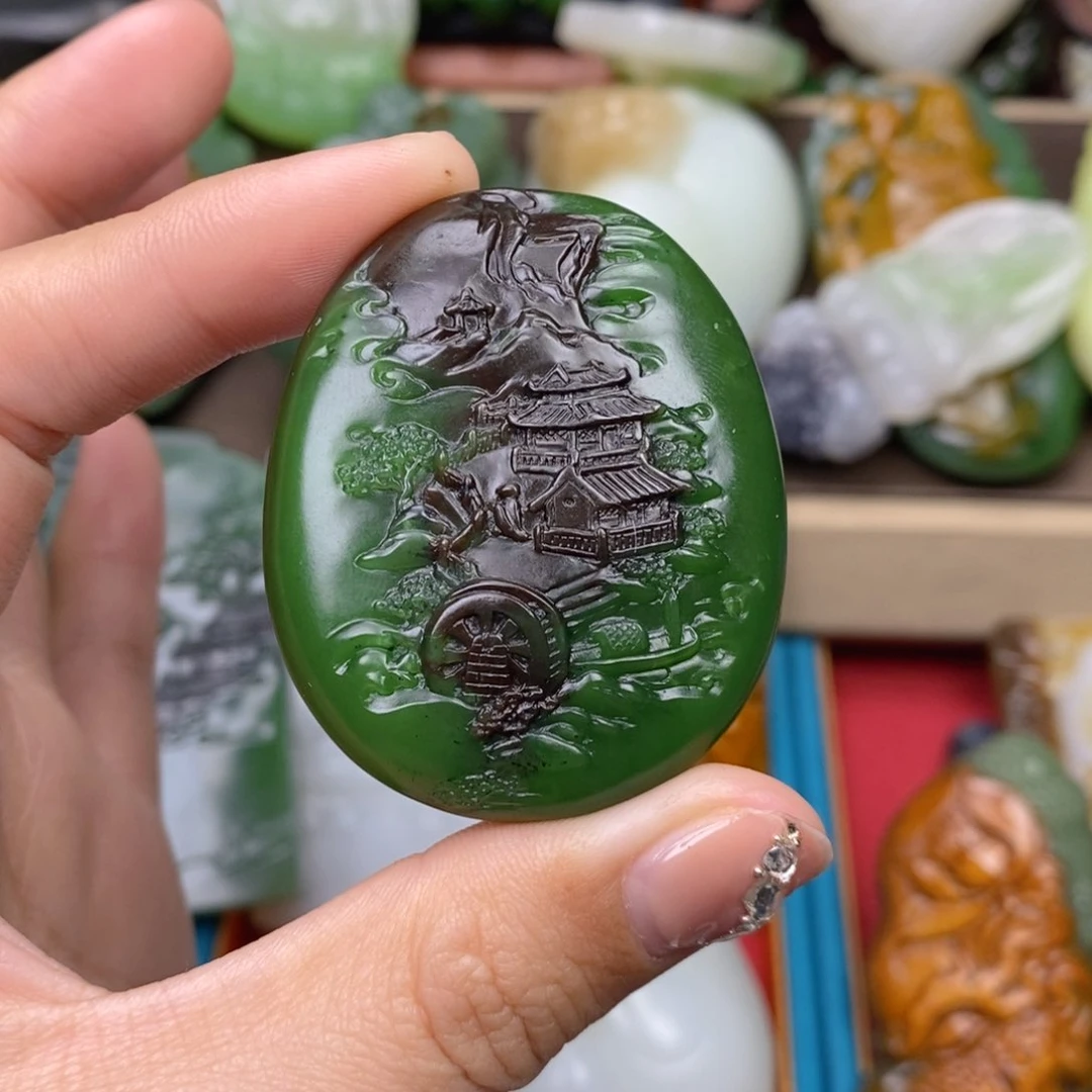 和田玉颈饰未镶嵌似****年