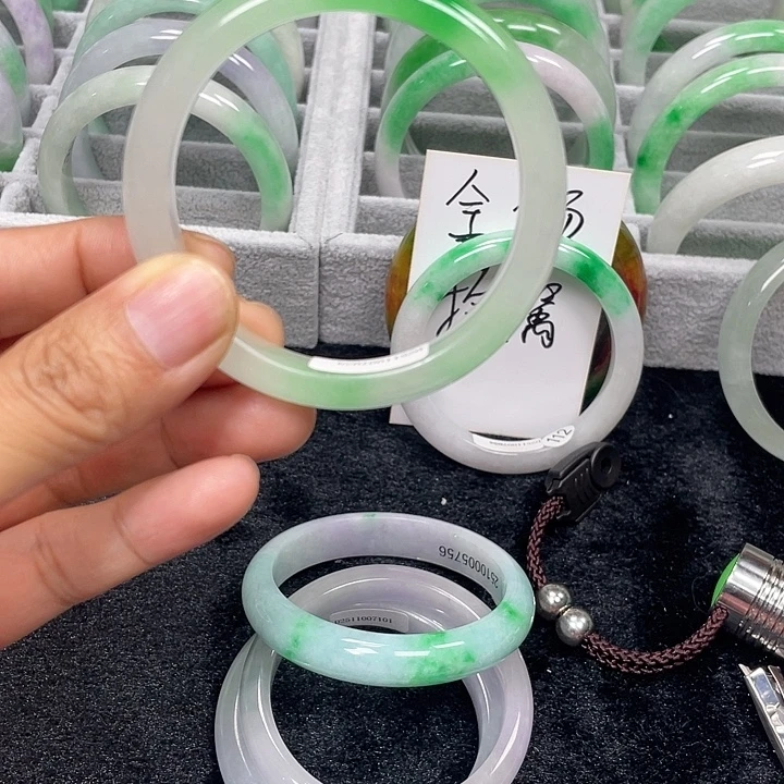 简****以图为准美主播002