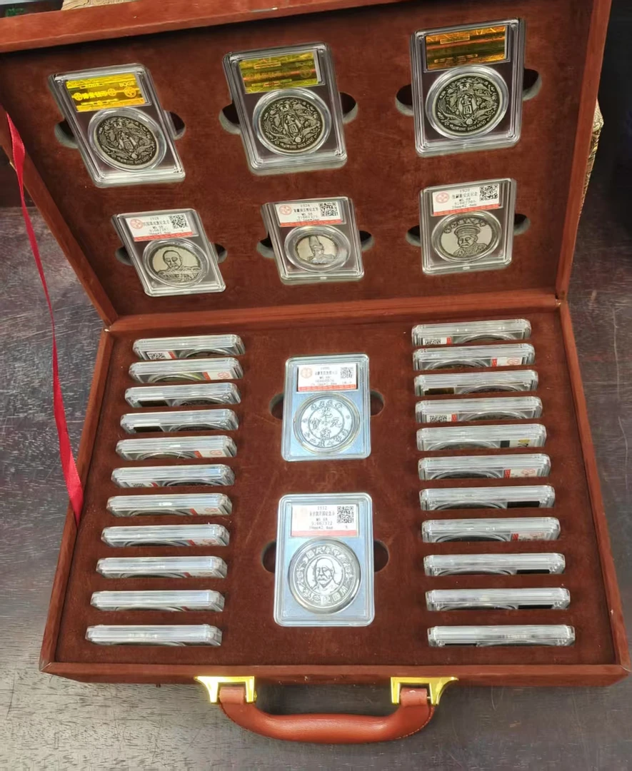 K1九块九随机发一枚（拍三十单带礼盒）