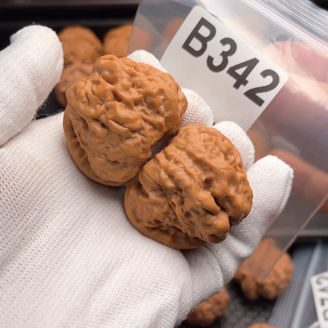 【闪购商品】文玩核桃吊坠B342肌肉蛤蟆41/44