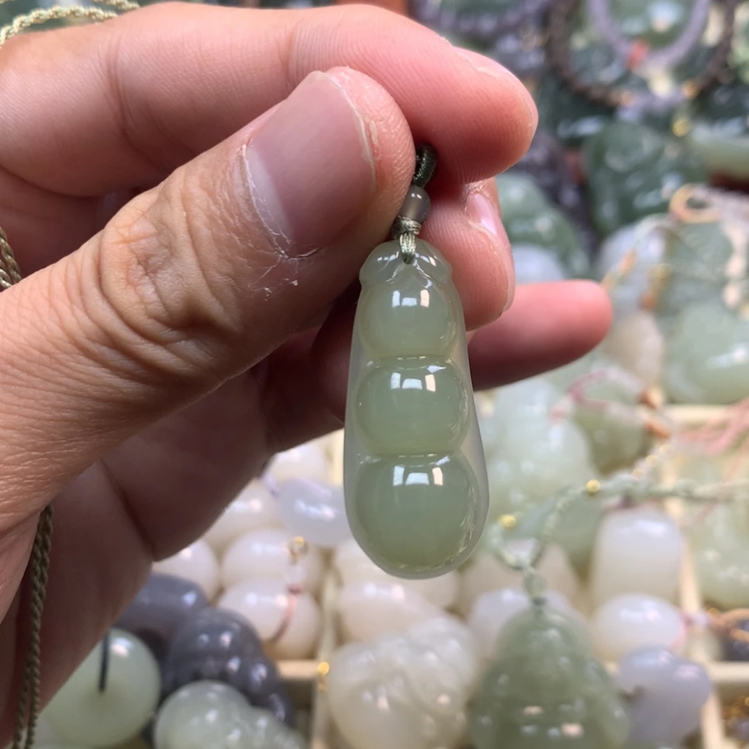 【闪购商品】颈饰未镶嵌和田玉搜****贵