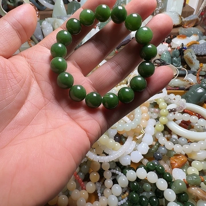 和田玉（碧玉）未镶嵌手链