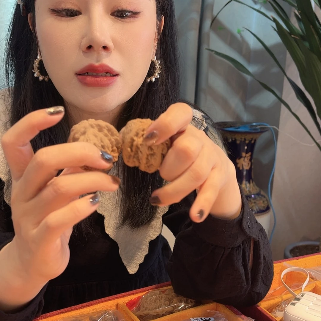 文玩核桃把件粗筋