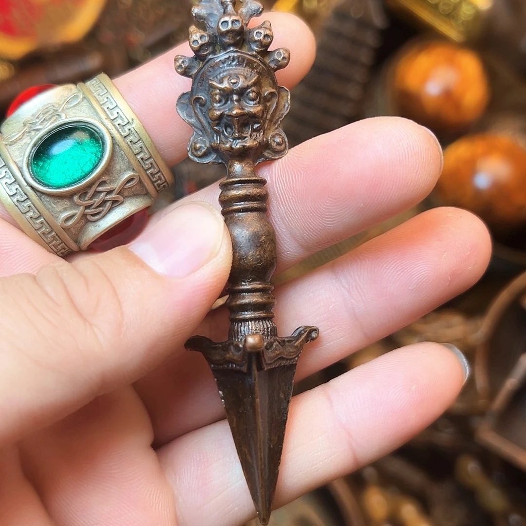 精美铜器工艺品等
