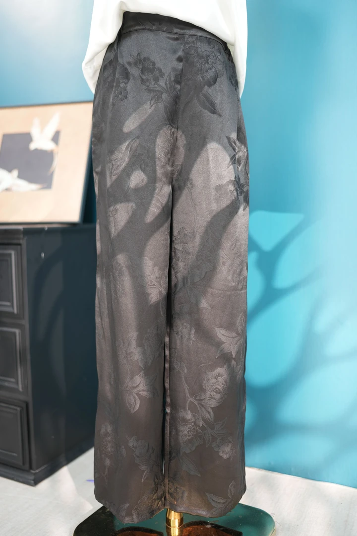 K050.黑色长裤女士