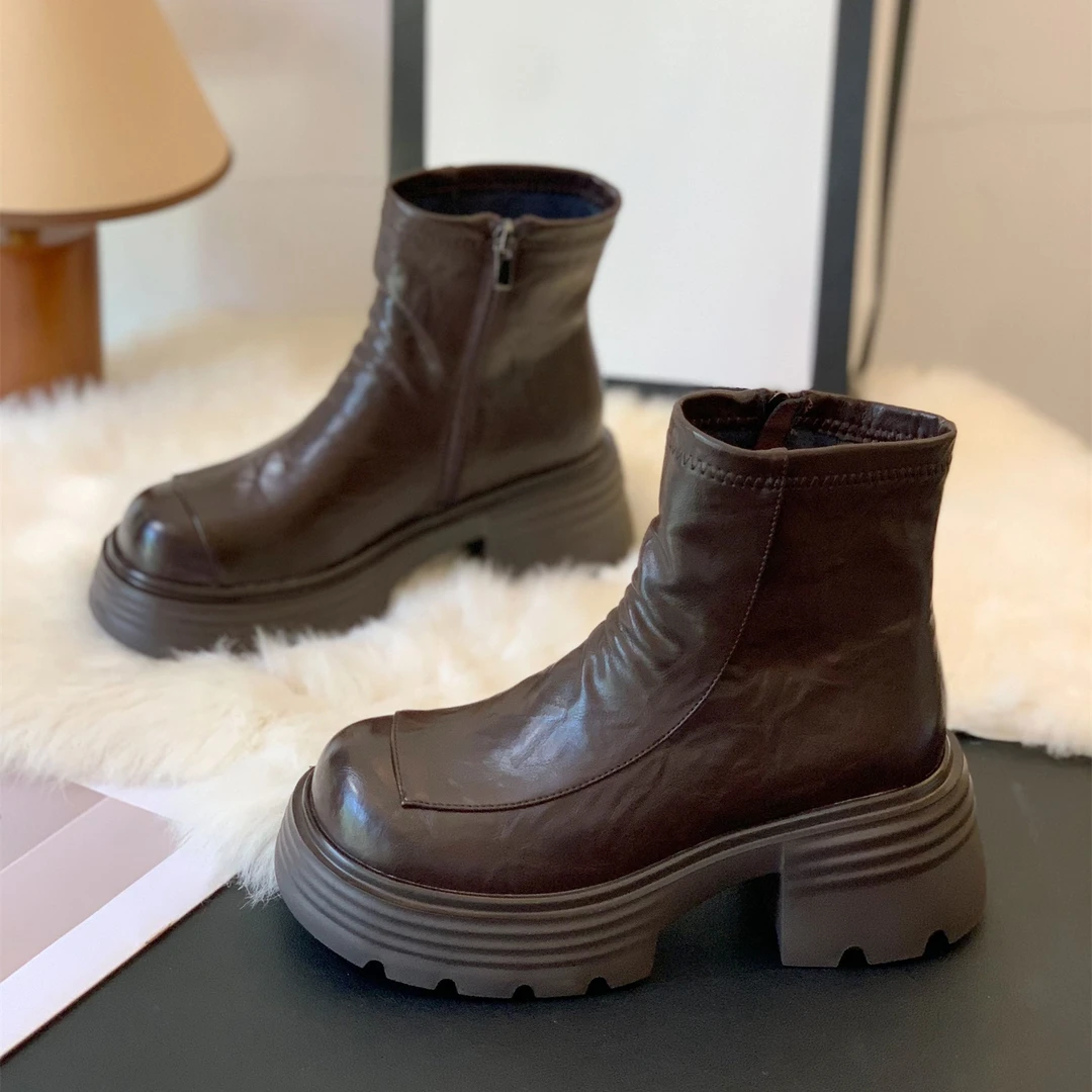 厚底粗跟小个子增高6cm超火气质百搭马丁靴2025秋冬时尚潮酷短靴