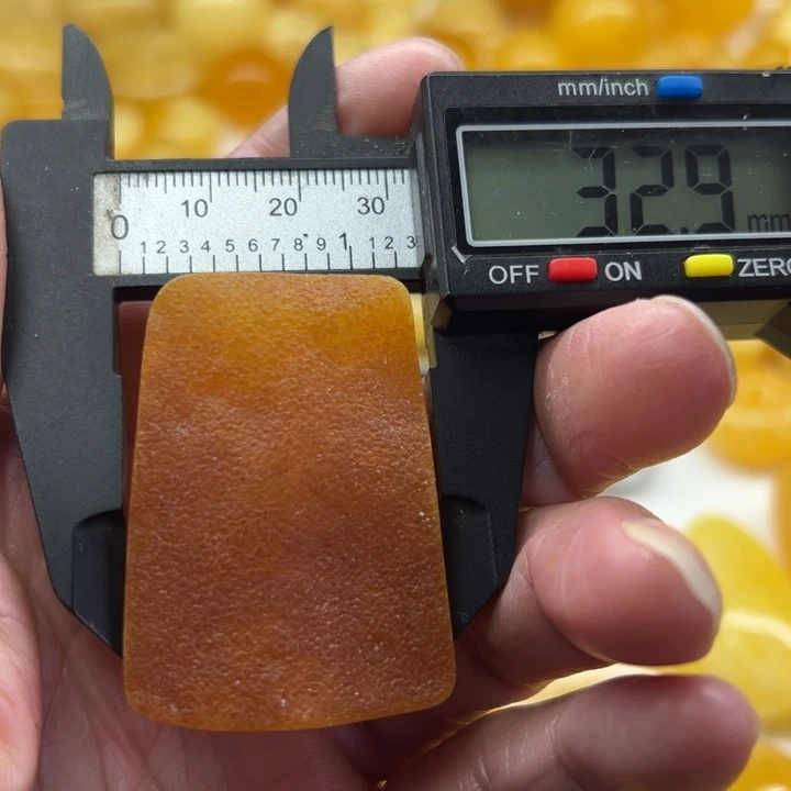 琥珀（矿物珀）未镶嵌裸石