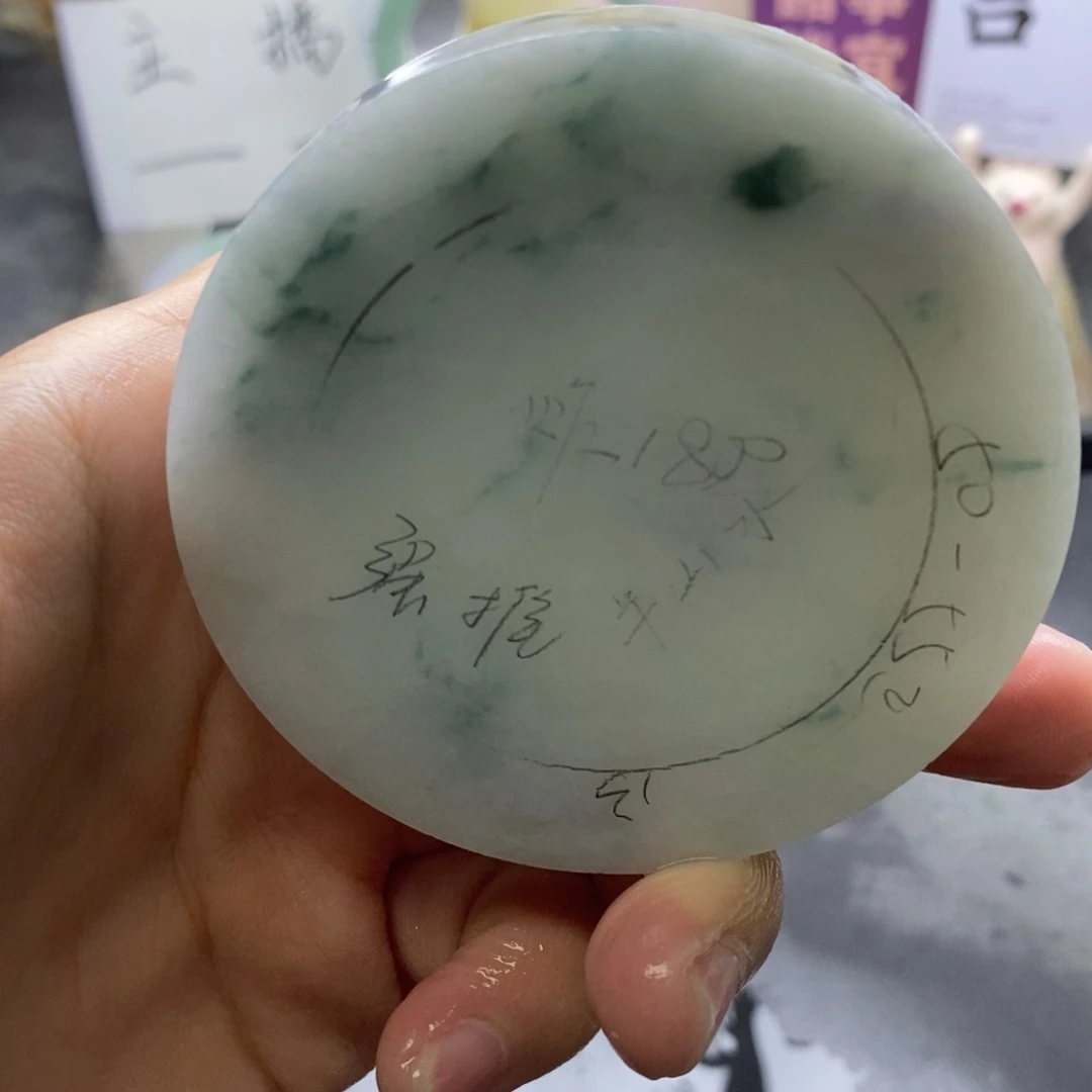 定制翡翠未镶嵌翡翠手镯