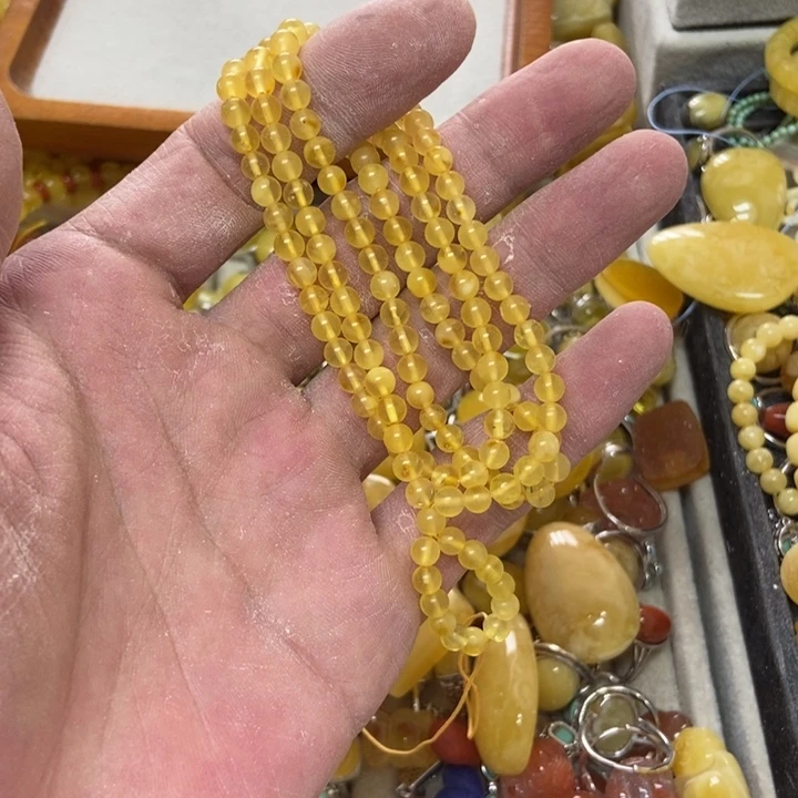 未镶嵌蜜蜡裸石多样性发货