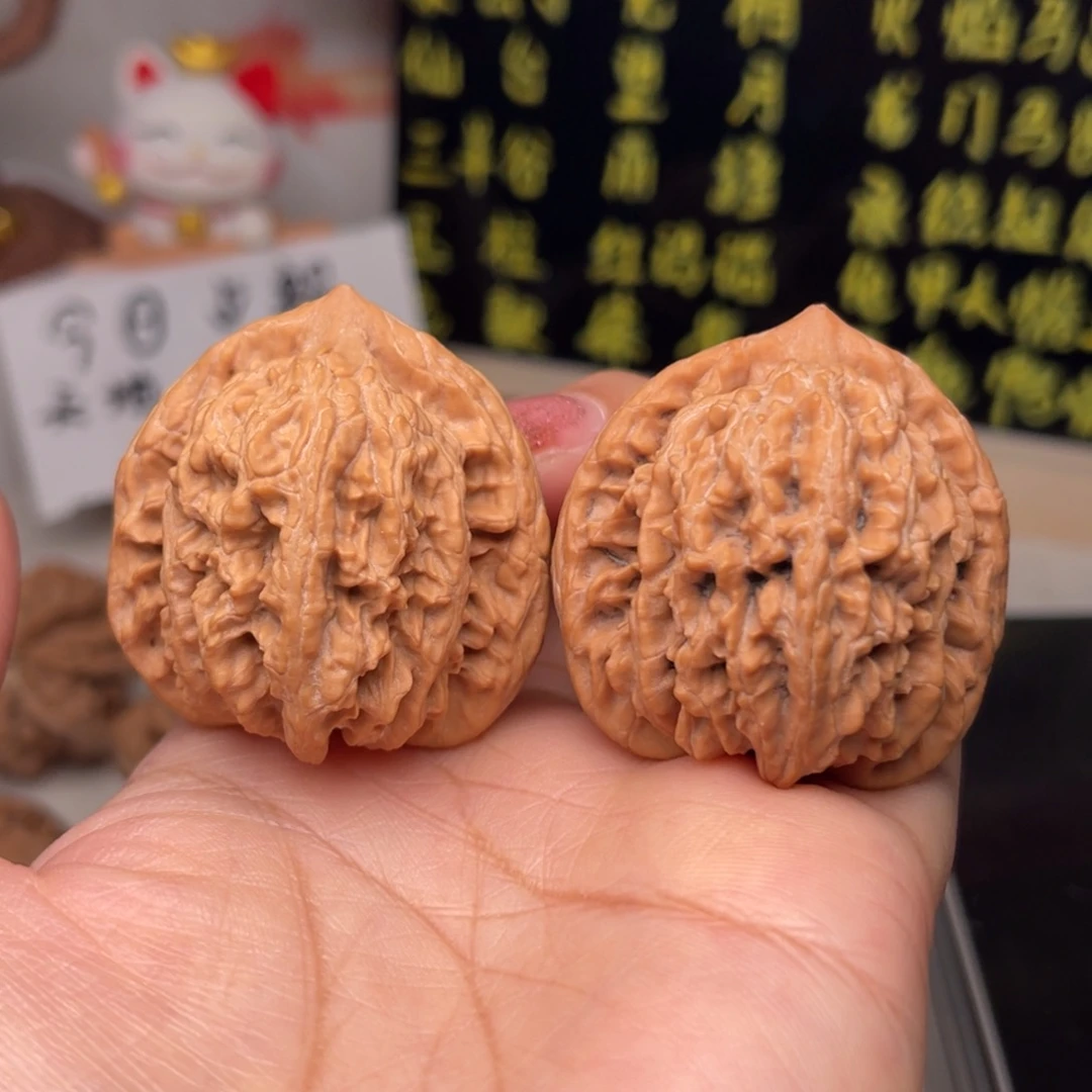 文玩核桃手串霞云岭