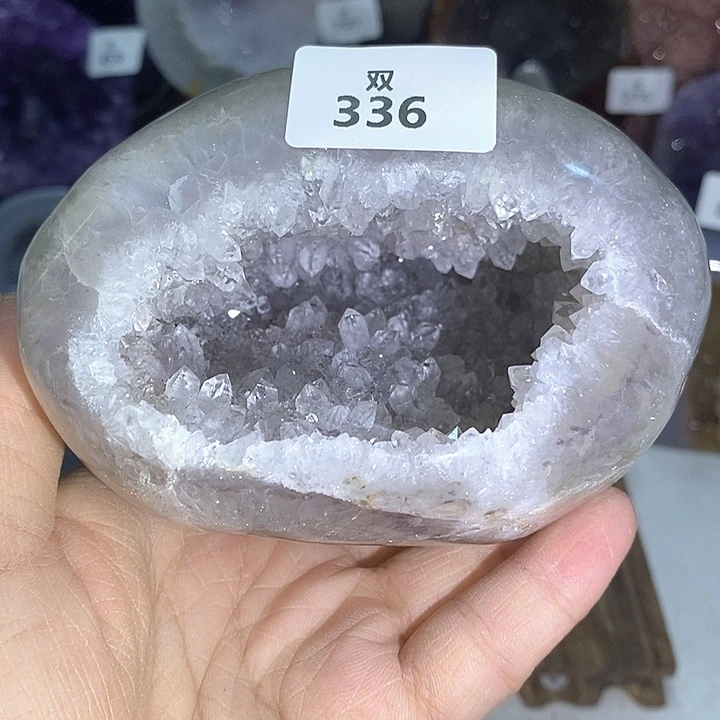 未镶嵌水晶大型摆件（非配饰）