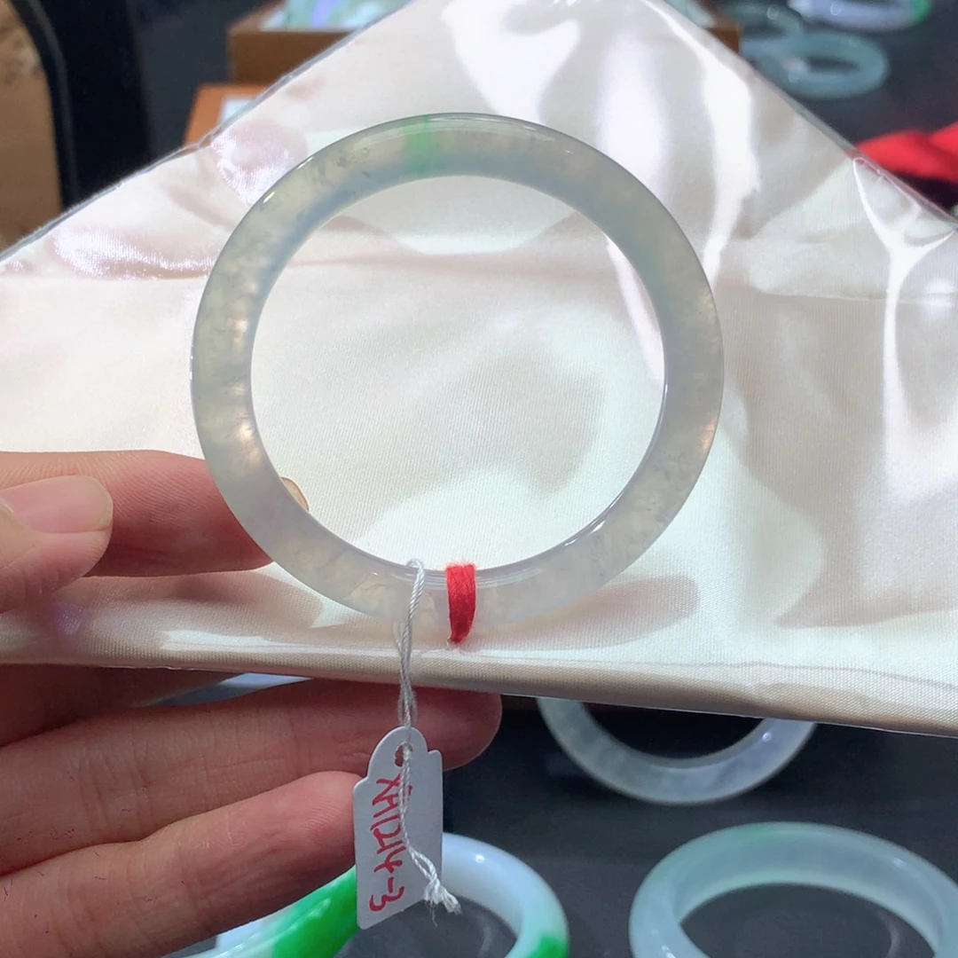 翡翠未镶嵌手镯圆条美人条