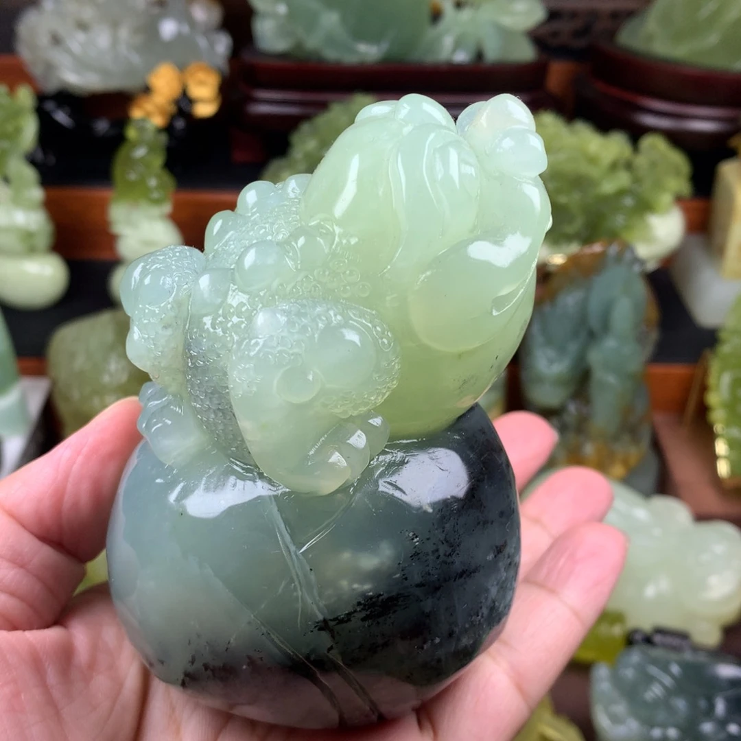 岫玉未镶嵌手把件