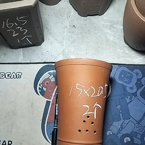 红泥新品两个花盆微瑕