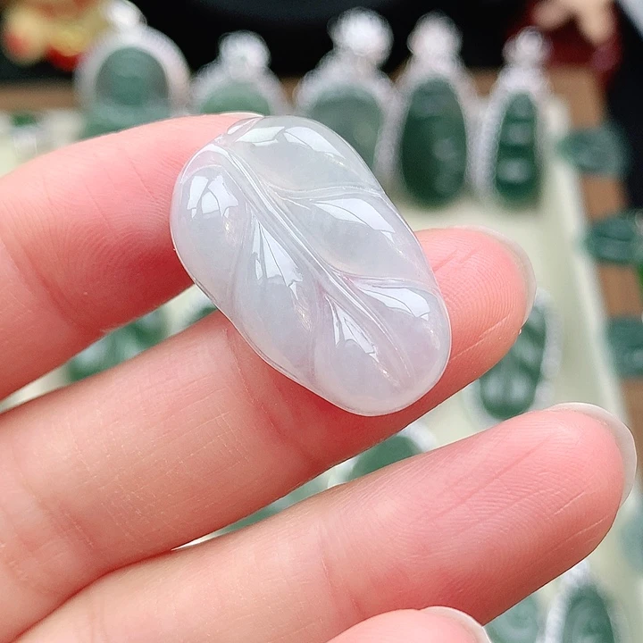 颈饰未镶嵌翡翠吊坠