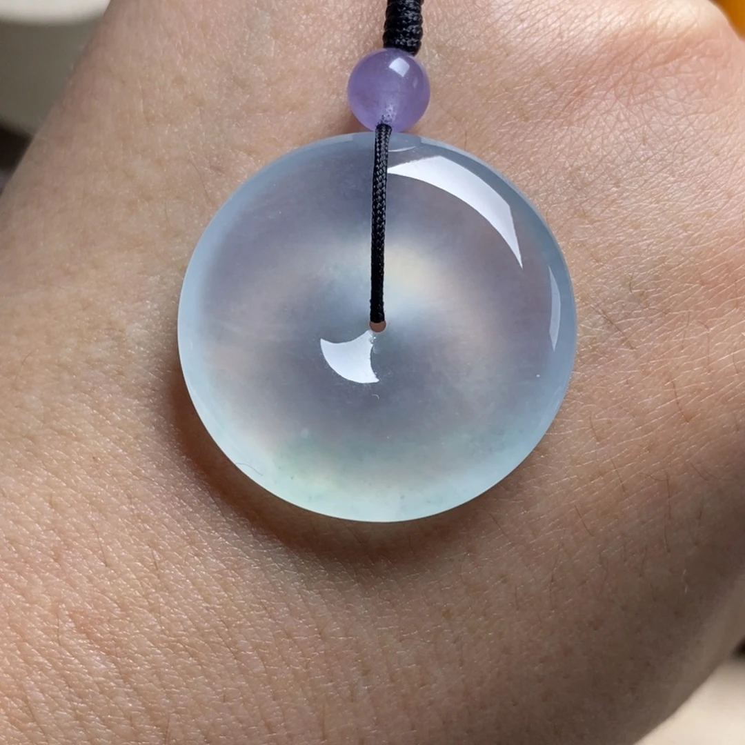 翡翠未镶嵌颈饰高冰白底飘绿花起光清爽平安扣30.3-6.3